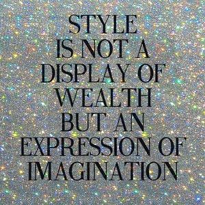 RV 🚍 Gal 🙆🏻‍♀️ downsizing ⬇️ my closet 🛍🎀🪞